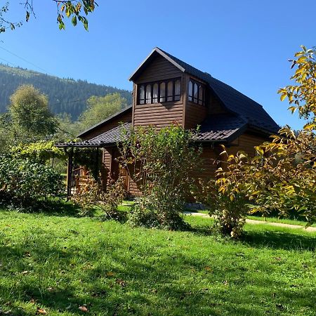 Апартаменти Для Двох Werchowyna Exterior foto
